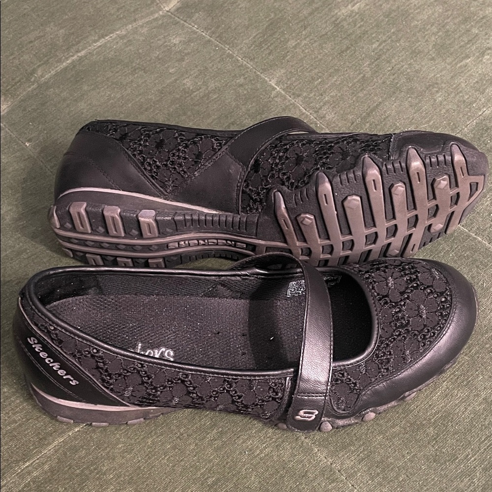 Skechers Women's Black Lace Flats